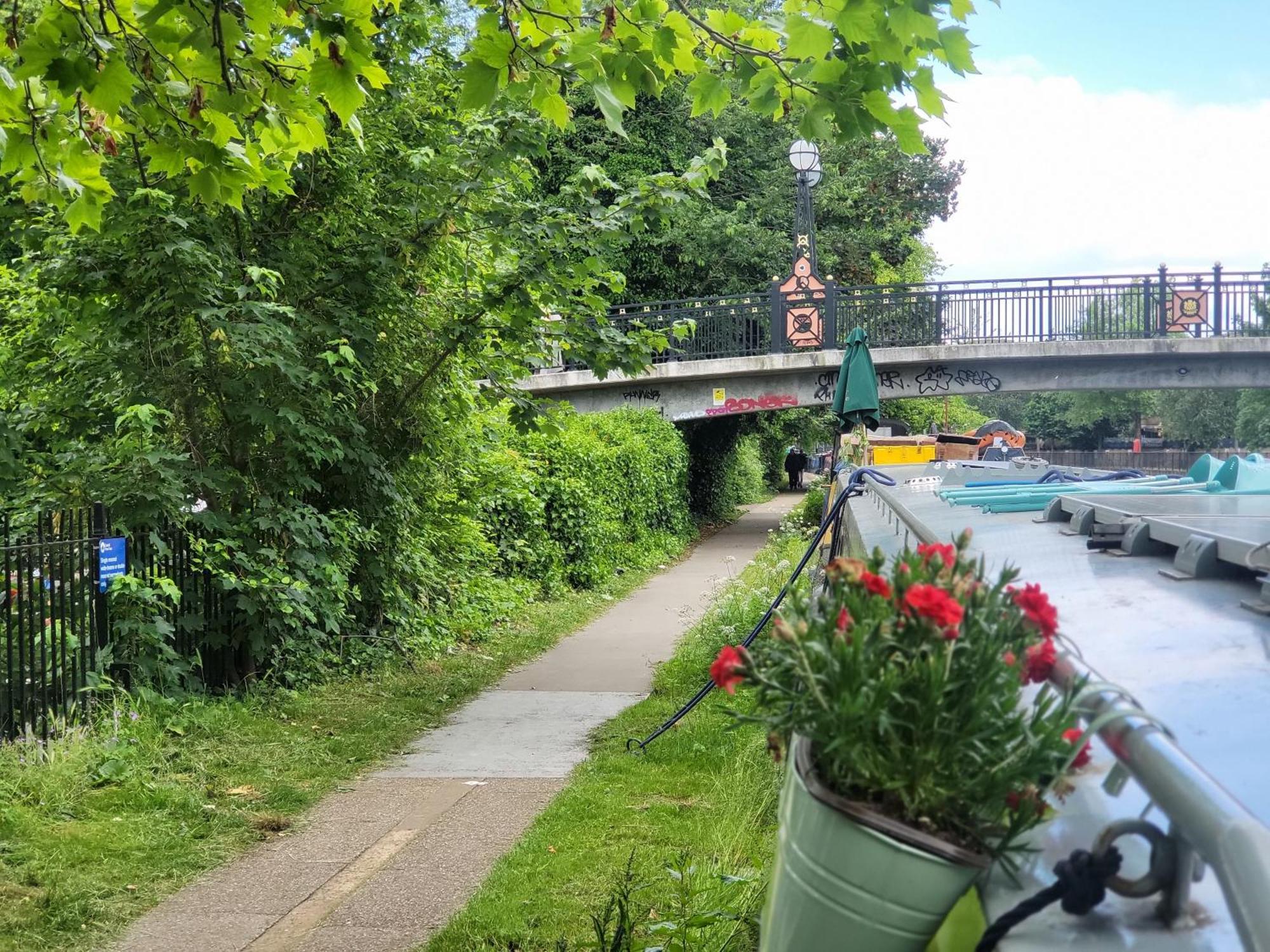 فندق Comfy Canal Boat In Little Venice For Family & Friends لندن المظهر الخارجي الصورة