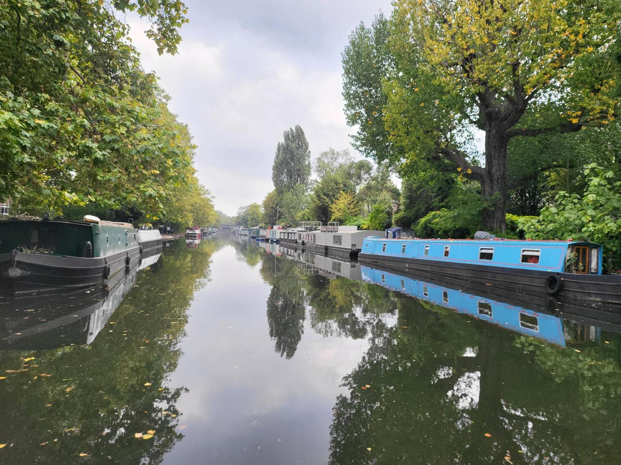 فندق Comfy Canal Boat In Little Venice For Family & Friends لندن المظهر الخارجي الصورة